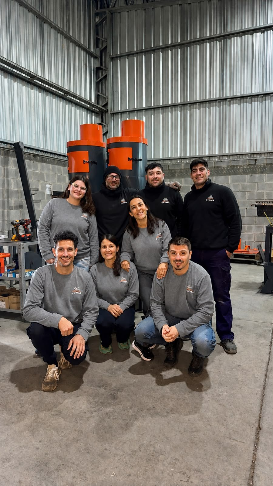 El equipo de DYFMA en la planta de Villa María